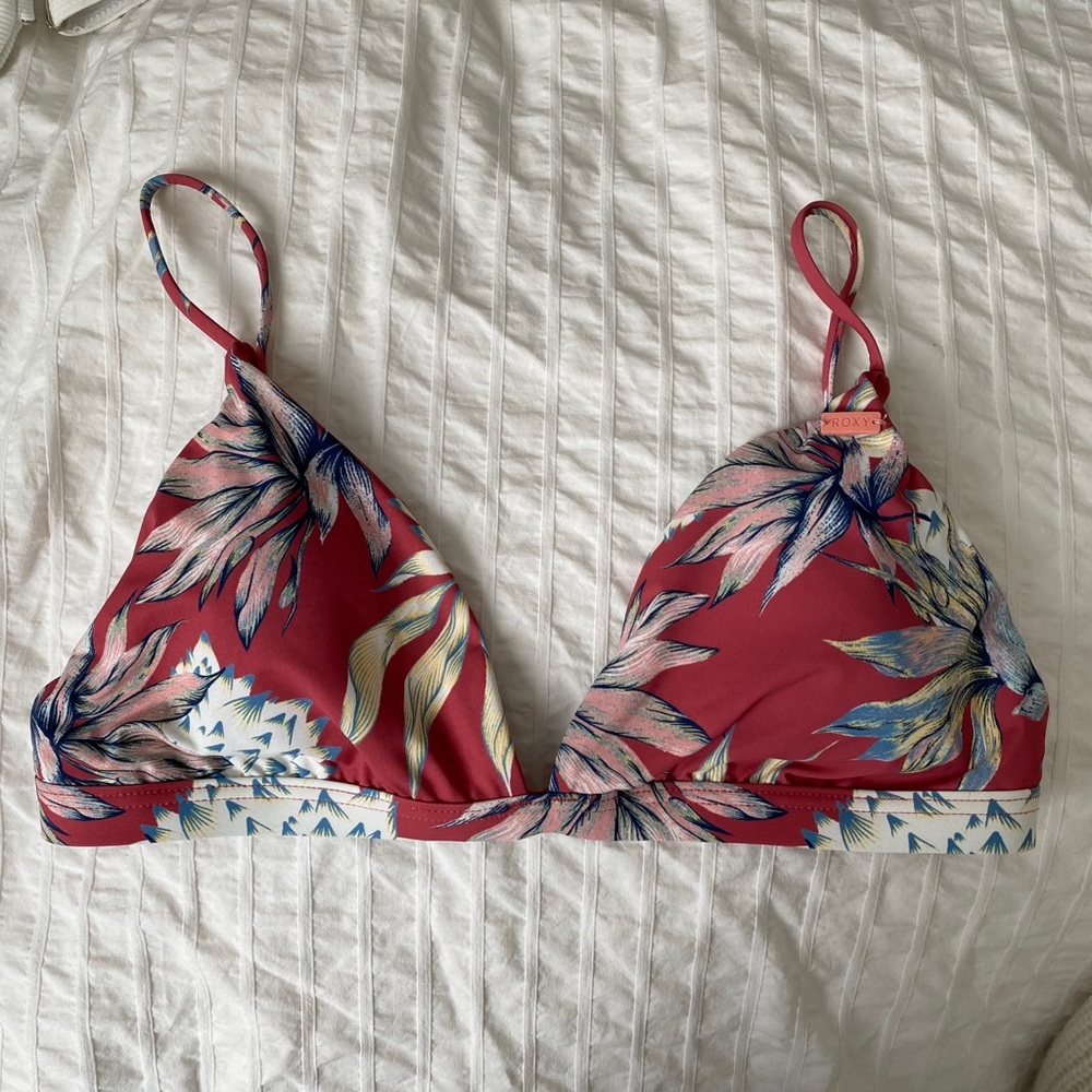 NWOT ROXY Bikini Top